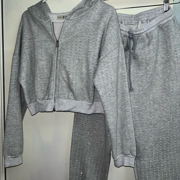 Embellished Sweat Set in Grey - Picture 8 of 9